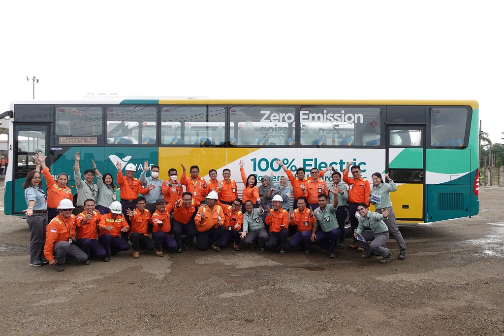 CEO PT Vale Indonesia Tbk (PT Vale) Febriany Eddy meluncurkan bus listrik sebagai komitmen perseroan untuk menerapkan praktik pertambangan berkelanjutan.